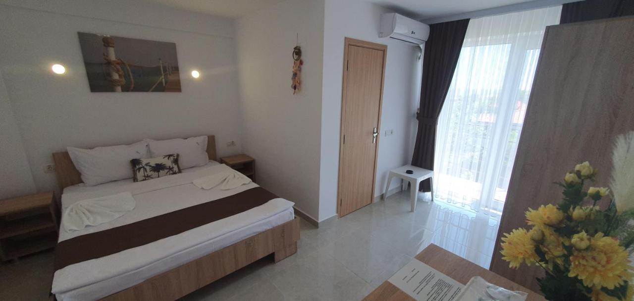 Ema Hotel Vama Veche Luaran gambar
