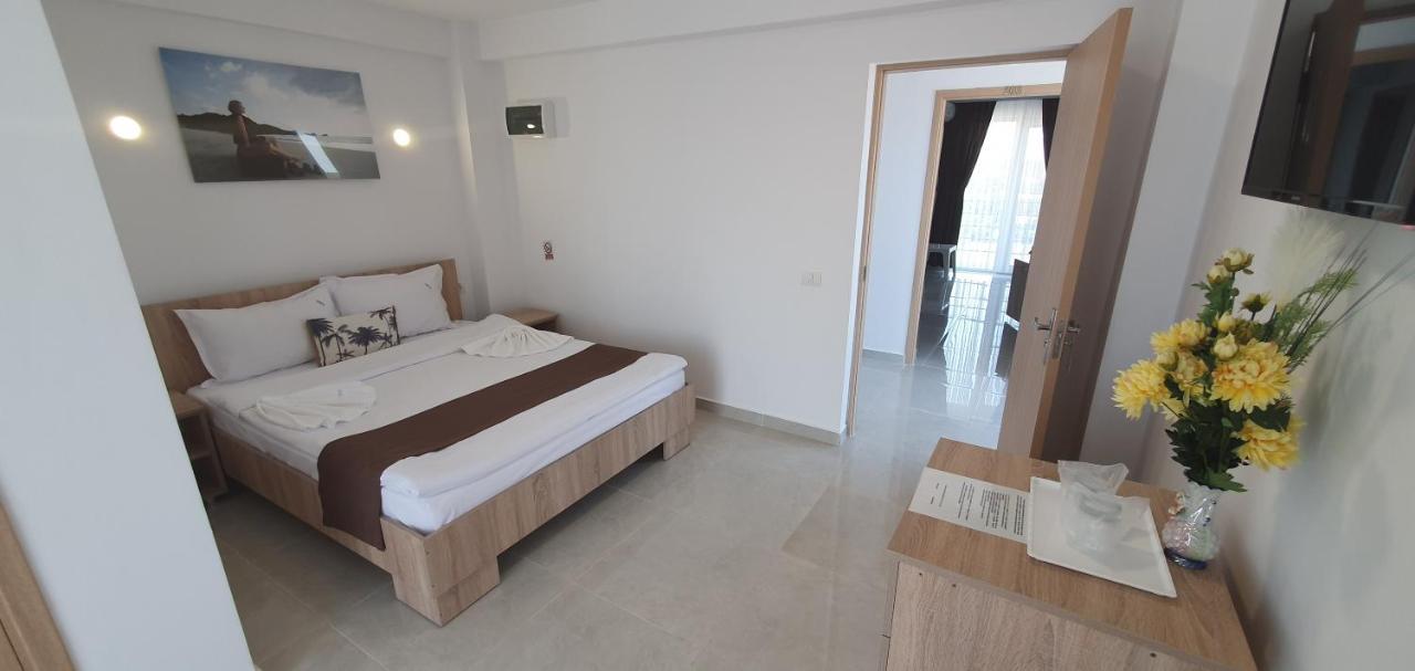 Ema Hotel Vama Veche Luaran gambar