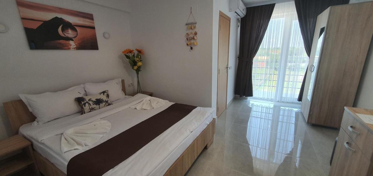 Ema Hotel Vama Veche Luaran gambar