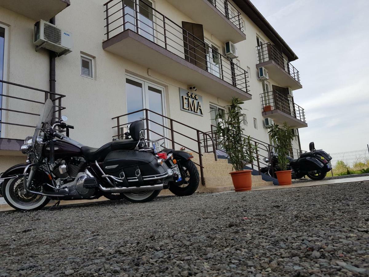 Ema Hotel Vama Veche Luaran gambar